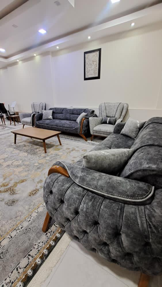 آدم‌های معروف از کجا مبل می‌خرند؟